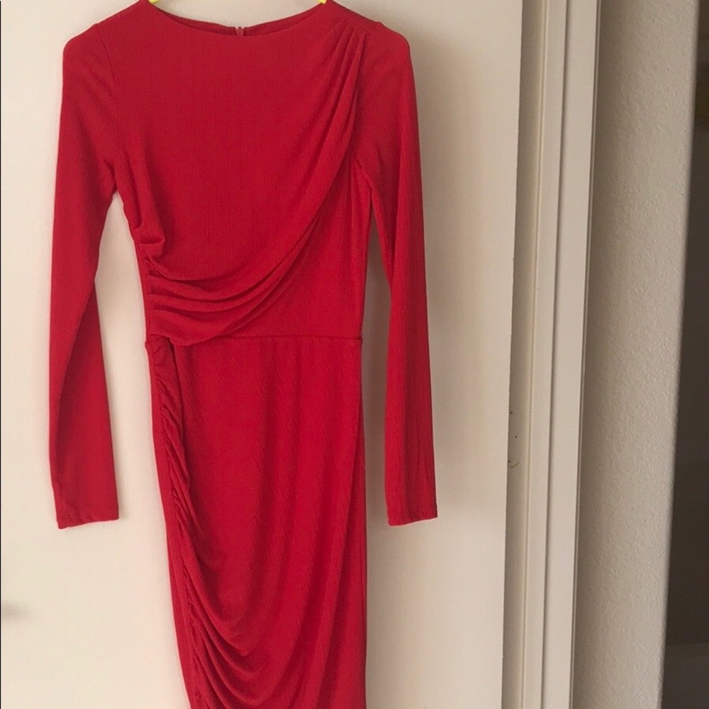 Red classy dress!